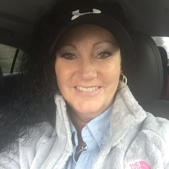 Meet your Posher, Pam - Picture 4 of 4